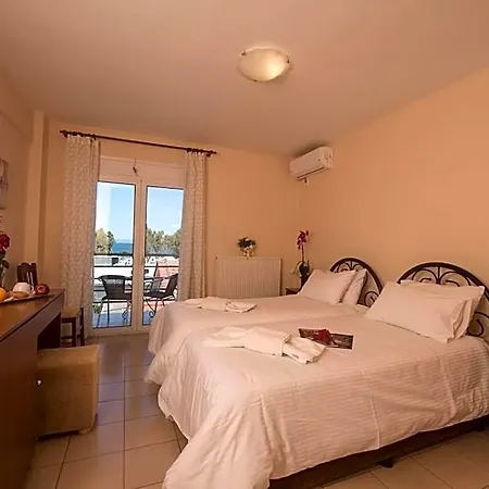 Filoxenia Hotell 2*
